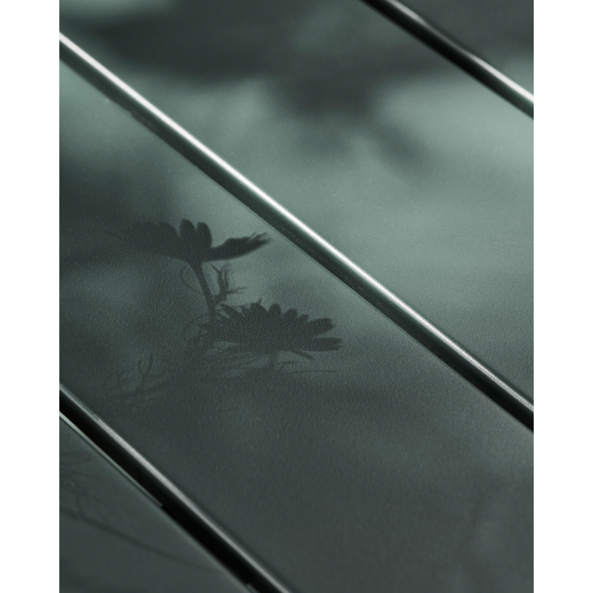 Outdoor Cafe Set – Foldable Table & Chairs in Green by House Doctor