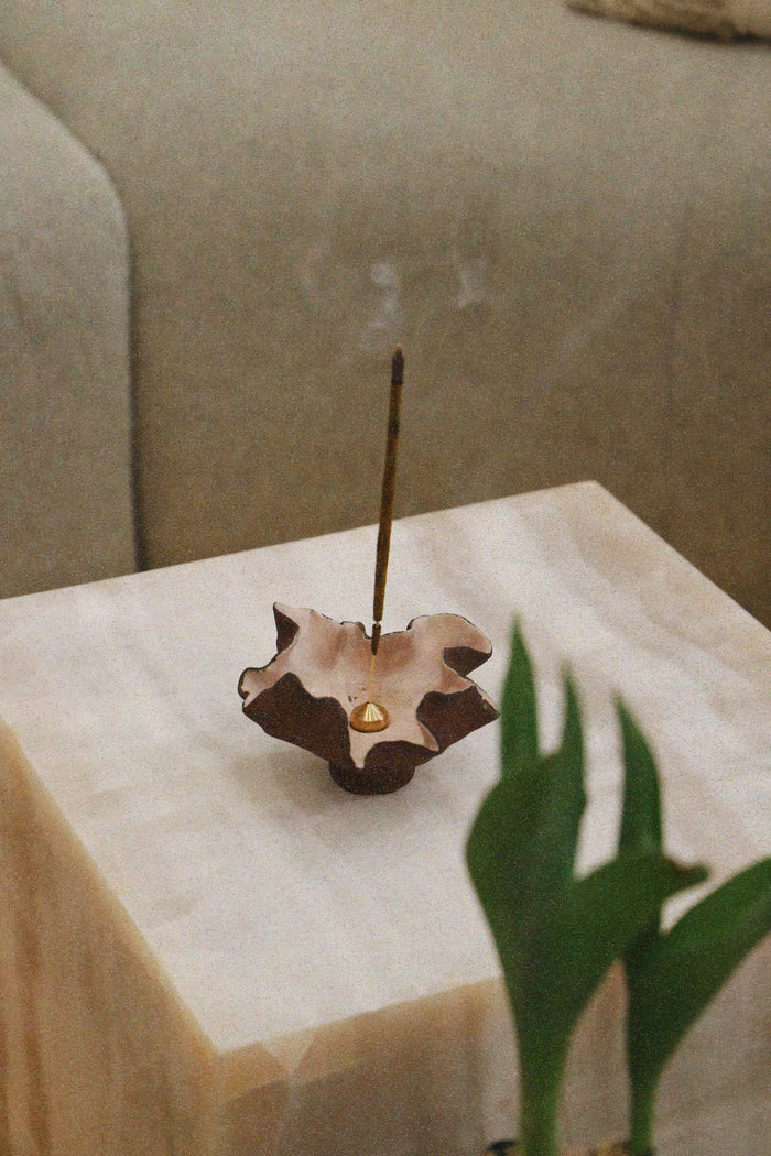 Hibiscus Rouge Handmade Ceramic Incense Holder – NH x L&S Ceramics