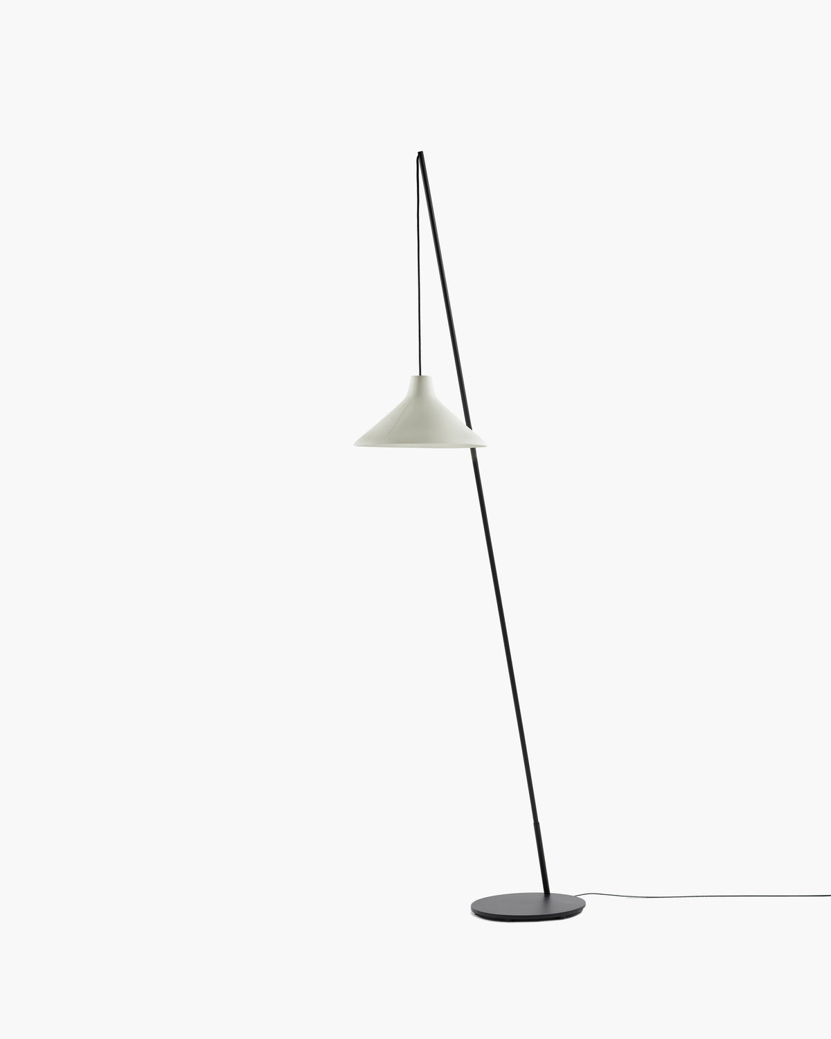 Seam Floor Lamp Black-White by Serax - Artistic Steel and Porcelain Design by Seppe Van Heusden