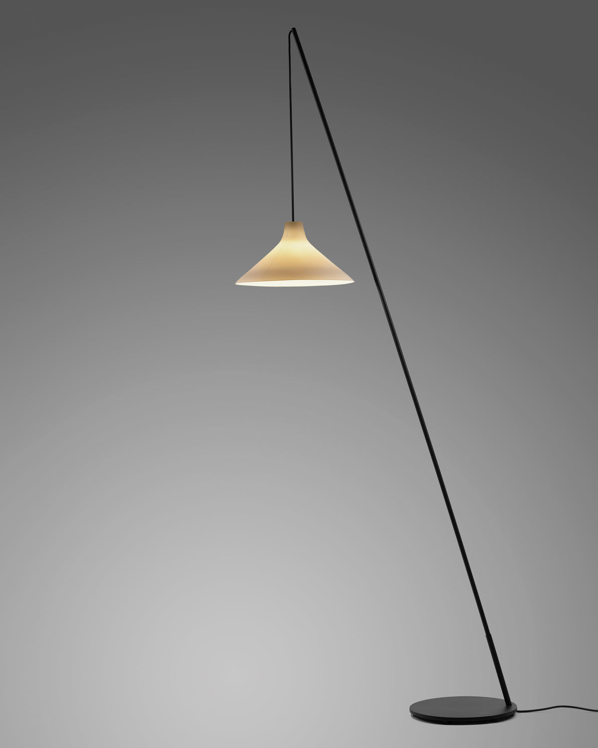 Seam Floor Lamp Black-White by Serax - Artistic Steel and Porcelain Design by Seppe Van Heusden
