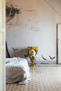 Large Polished Brass Table Lamp with Floral Shade – Lampada by MON for HKLIVING