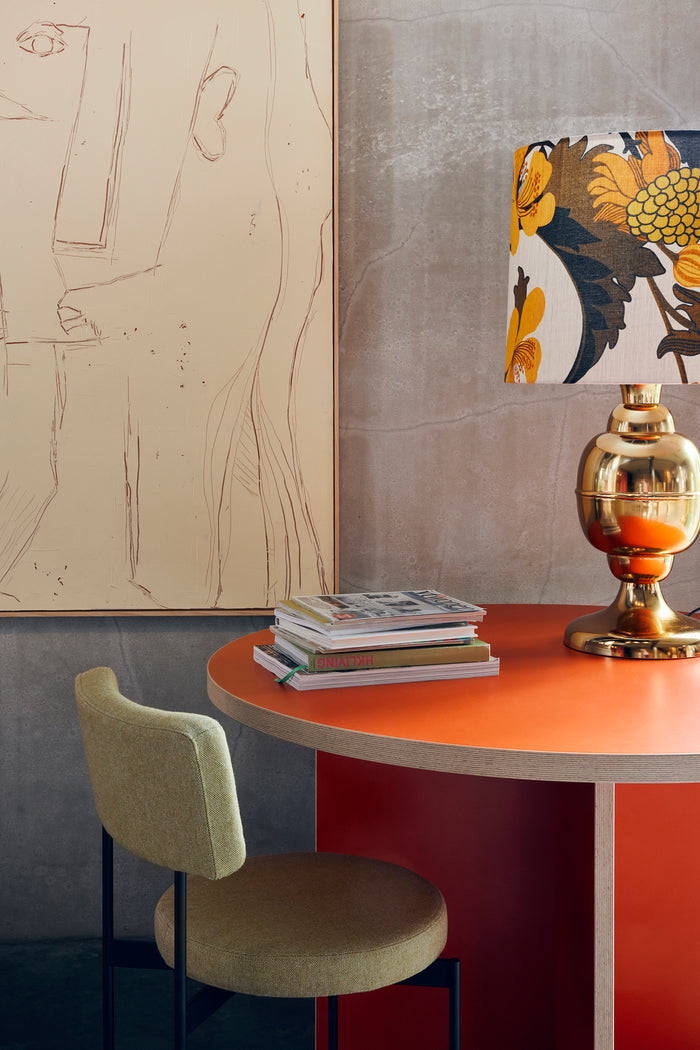 Large Polished Brass Table Lamp with Floral Shade – Lampada by MON for HKLIVING