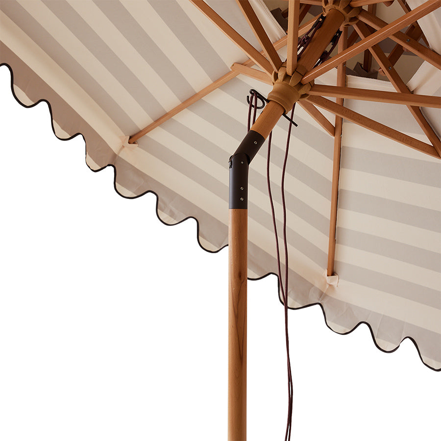 1950s Striped Patio Umbrella – Stracciatella Parasol by HKLIVING