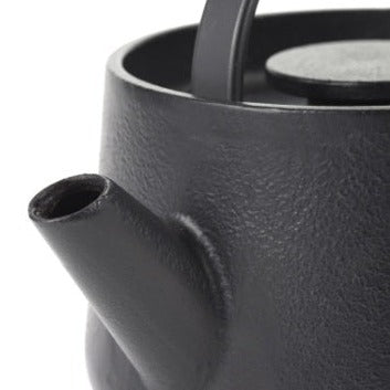 Tea Pot M Cast Iron Black INKU by Serax
