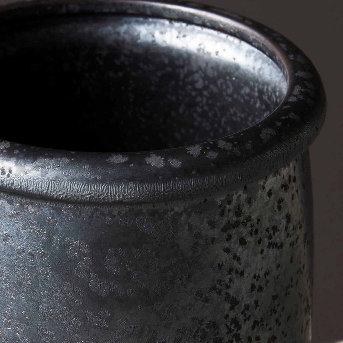 Jar Pion Black/Brown