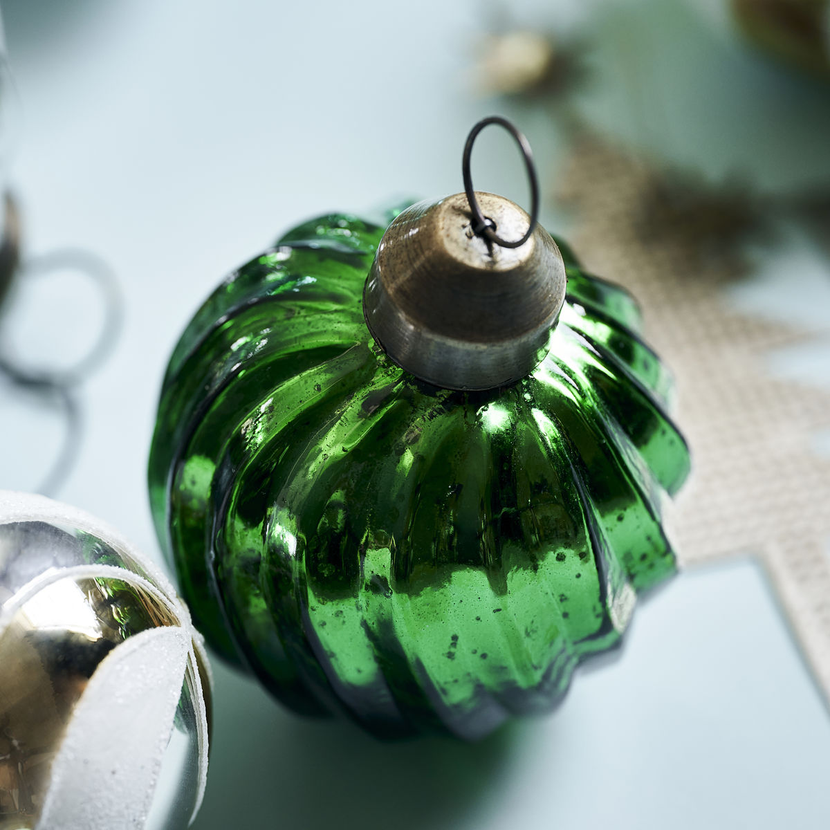 Twist Green Ornament L