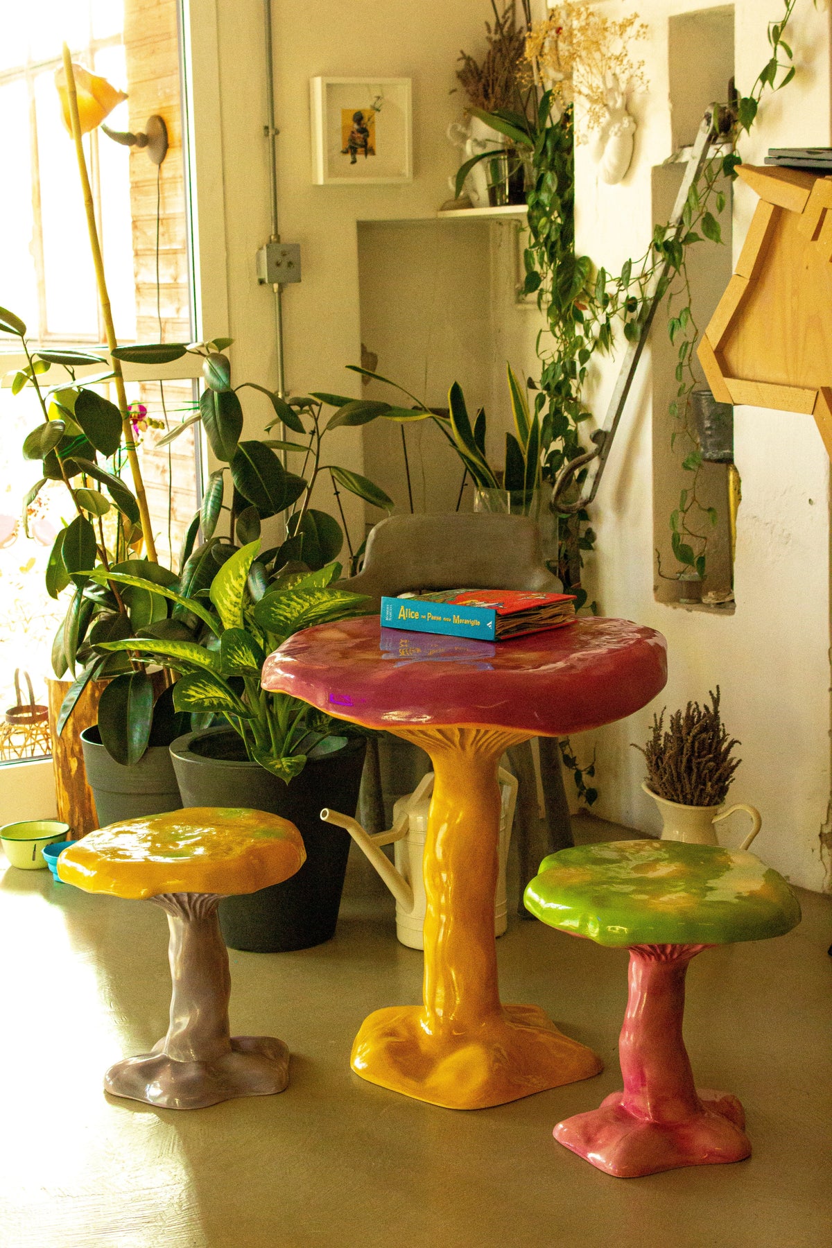 Seletti Amanita Collection – Mushroom-Inspired Tables & Stools in Playful Colours