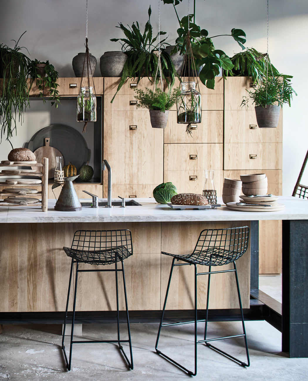 Metal Wire Bar Stool Available in Silver, Brass, and Black