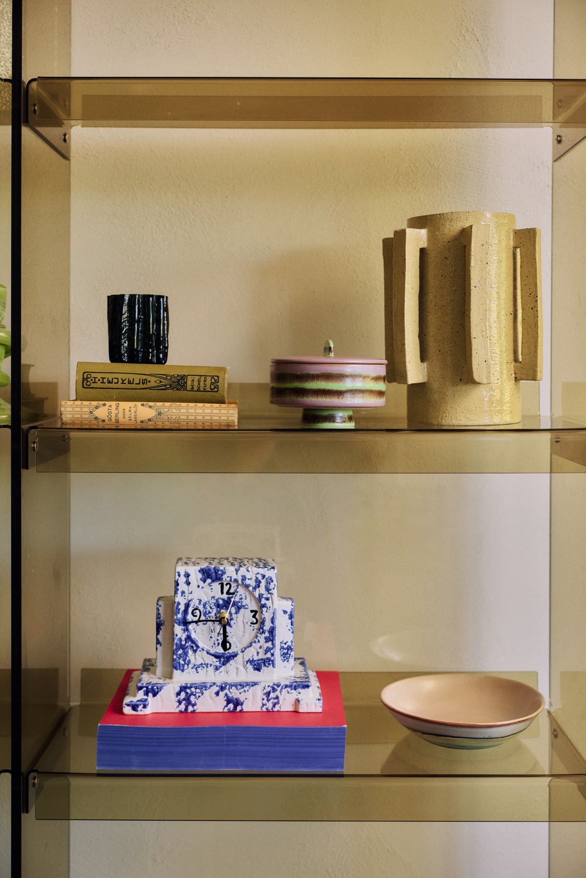 Emerald Corolla candle holder, campaign shot