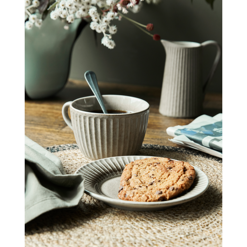 Cake Plate, Stoneware, Grey Brown, Pleat from House Doctor