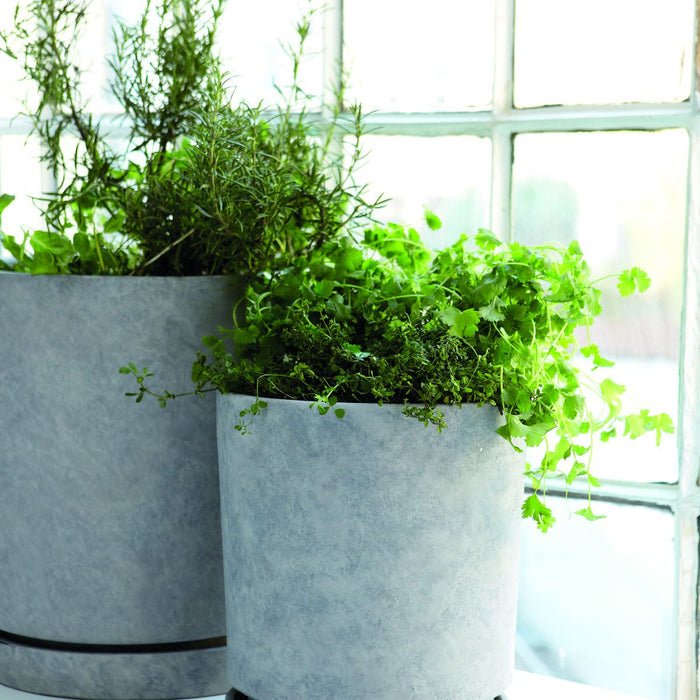 Planter w. Saucer Hook Light Grey