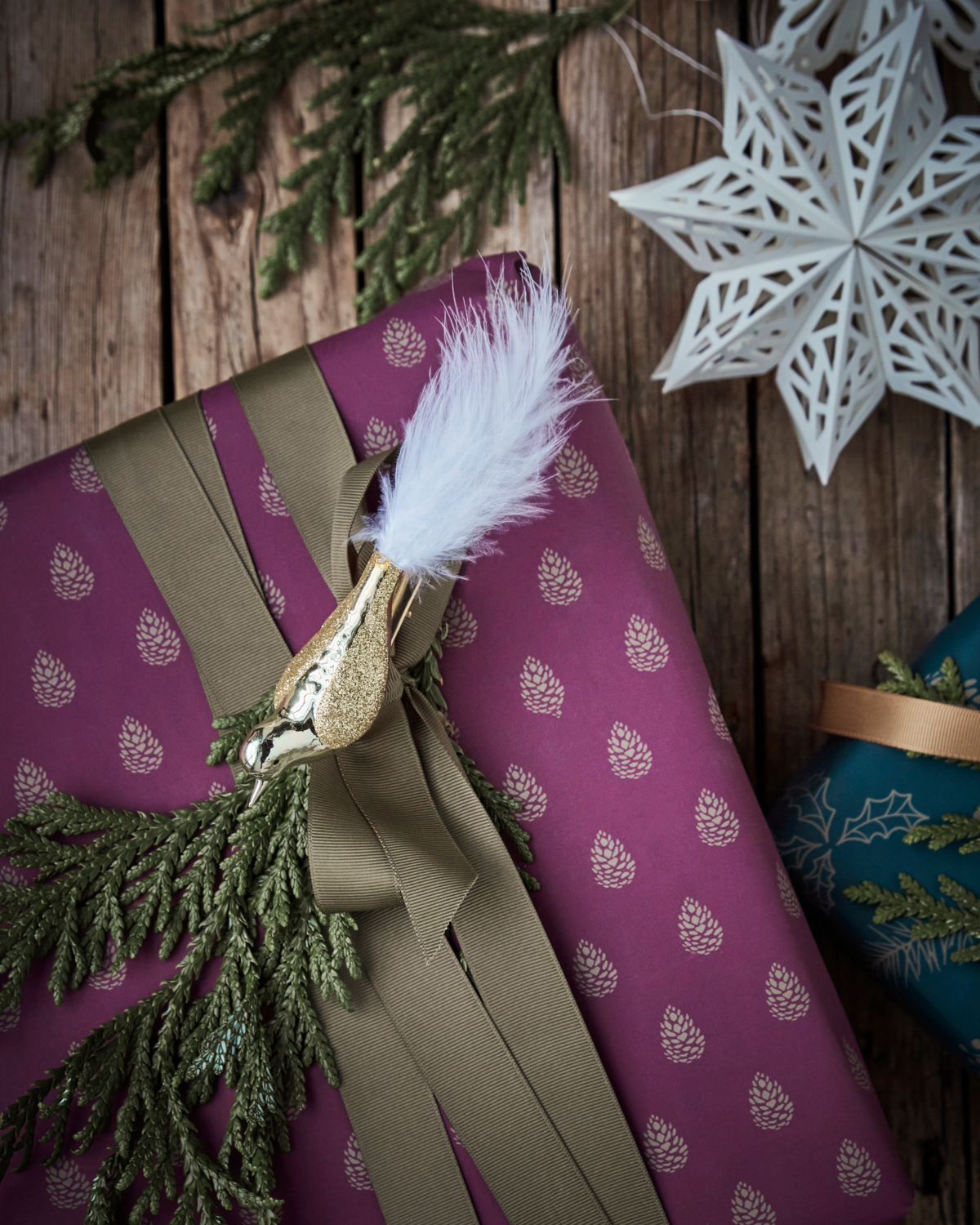 Set of 4 White Gold Bird Clip on Tree Decorations, Handmade Glass Tree Bauble from House Doctor