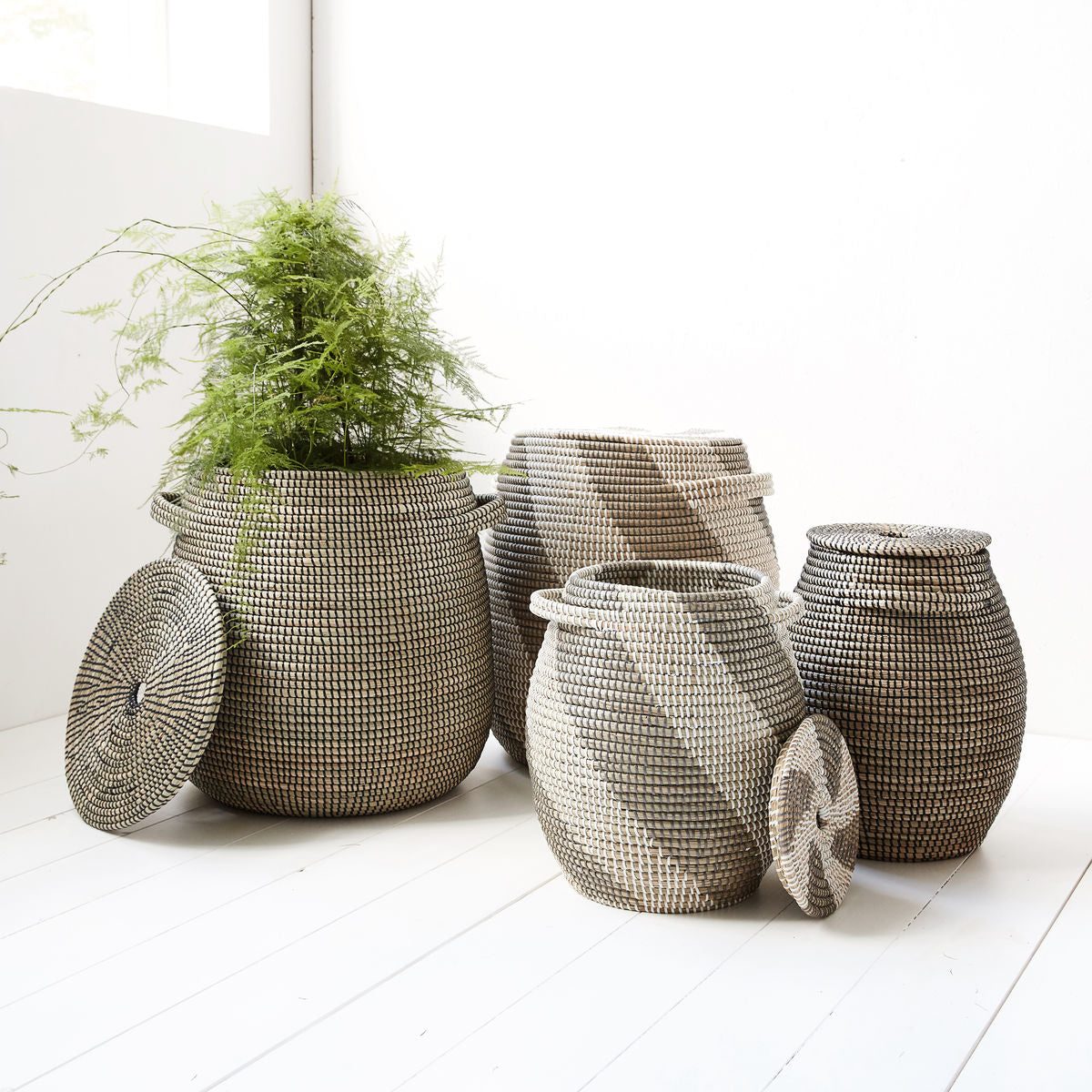 Seagrass Baskets, Effect, Laundry Baskets, Black/Natural by House Doctor