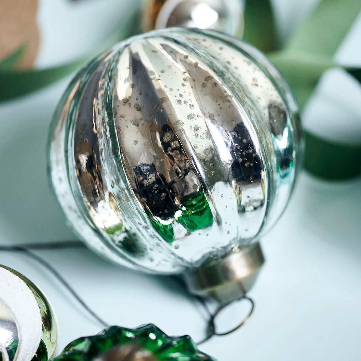 Shim Silver Ornament L Bauble