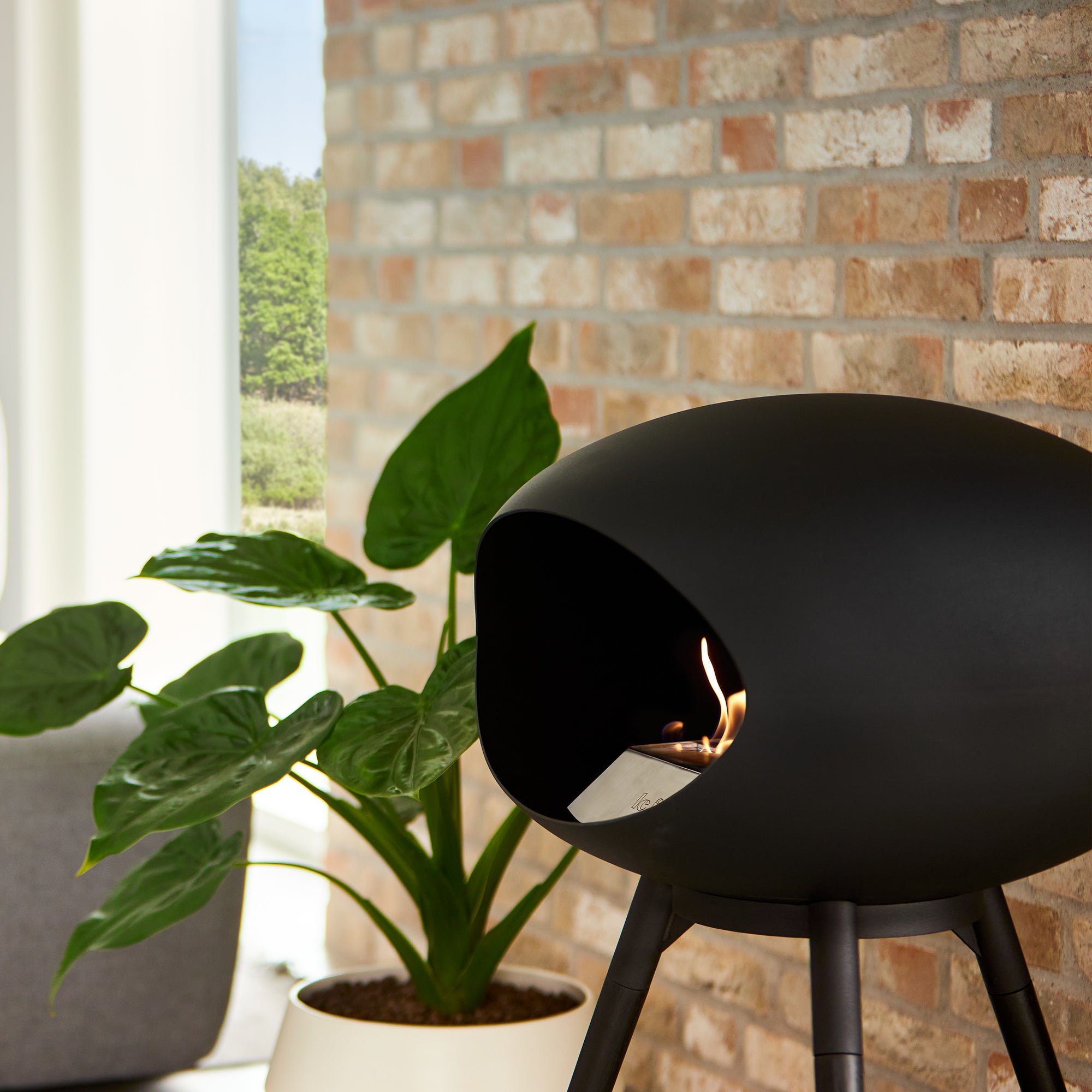 Le Feu Dome Ground Low 625 – Freestanding Bioethanol Fireplace (Larger 625)