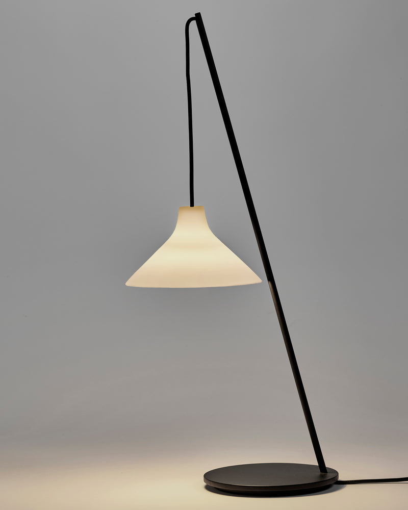 Table Lamp Black-White Seam by Serax – Contrast in Steel and Porcelain