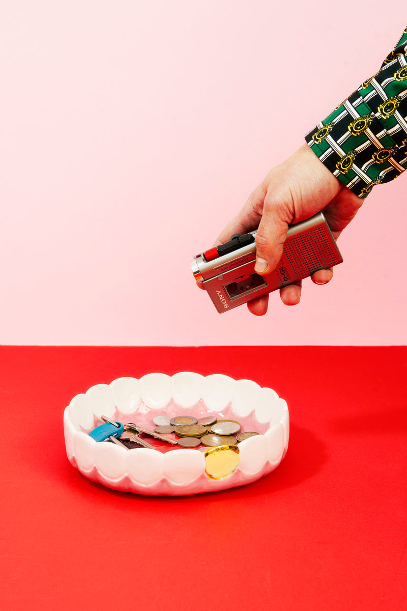 Seletti Teeth Ashtray – Holy Smokes from the Teeth Collection