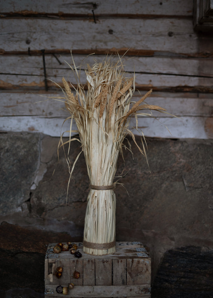 Rustic interior styling with Wikholmform dried bundle