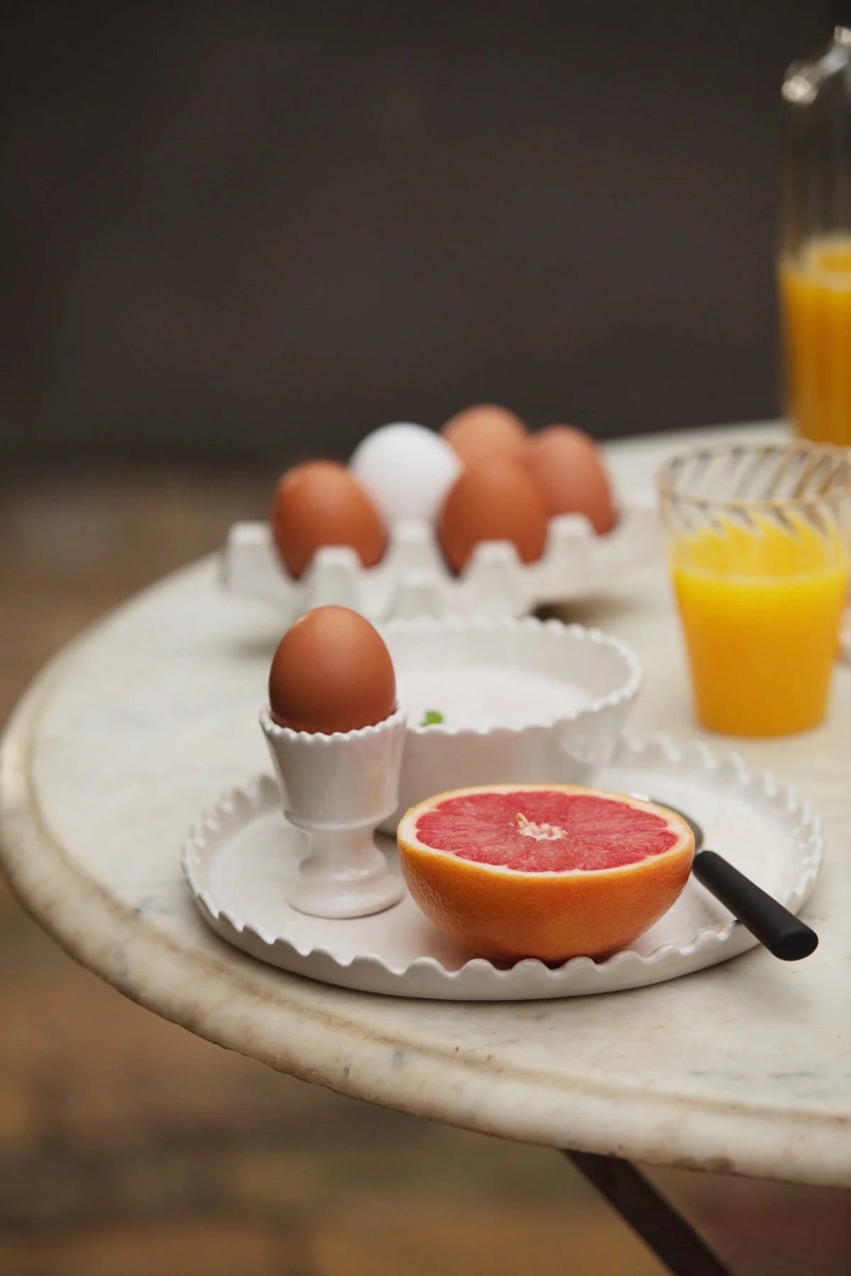 Edda Egg Cup by Olsson & Jensen – White Stoneware with Castellated Edge