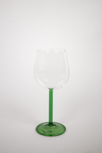 Annabelle borosilicate wine glass with a green stem by Olsson & Jensen