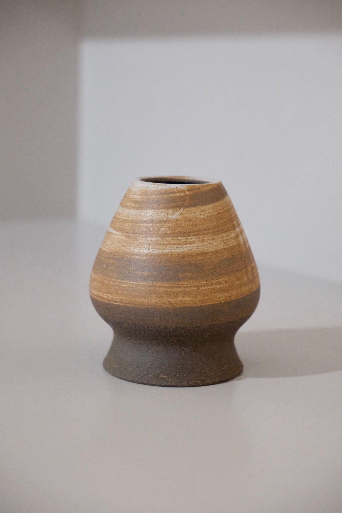 auburn ceramic kusenaoshi matcha whisk holder front view
