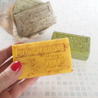 La Maison du Savon de Marseille Citron Broyé crushed lemon soap bar, alternative view