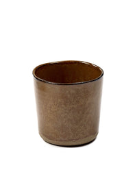 Minimalist brown stoneware mug for cozy mornings – Cup No.9 by Serax.