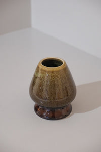 top view of eco green chasen stand showing opening detail
