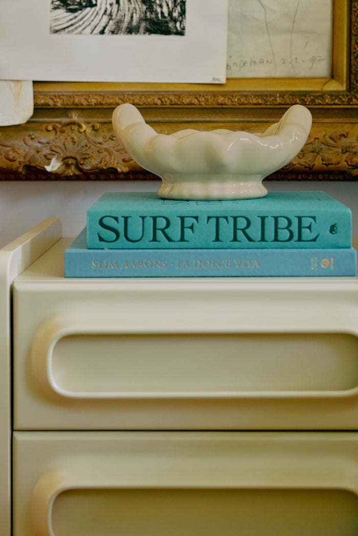 HKLIVING New Classics eggshell bowl styled on cabinet with art books
