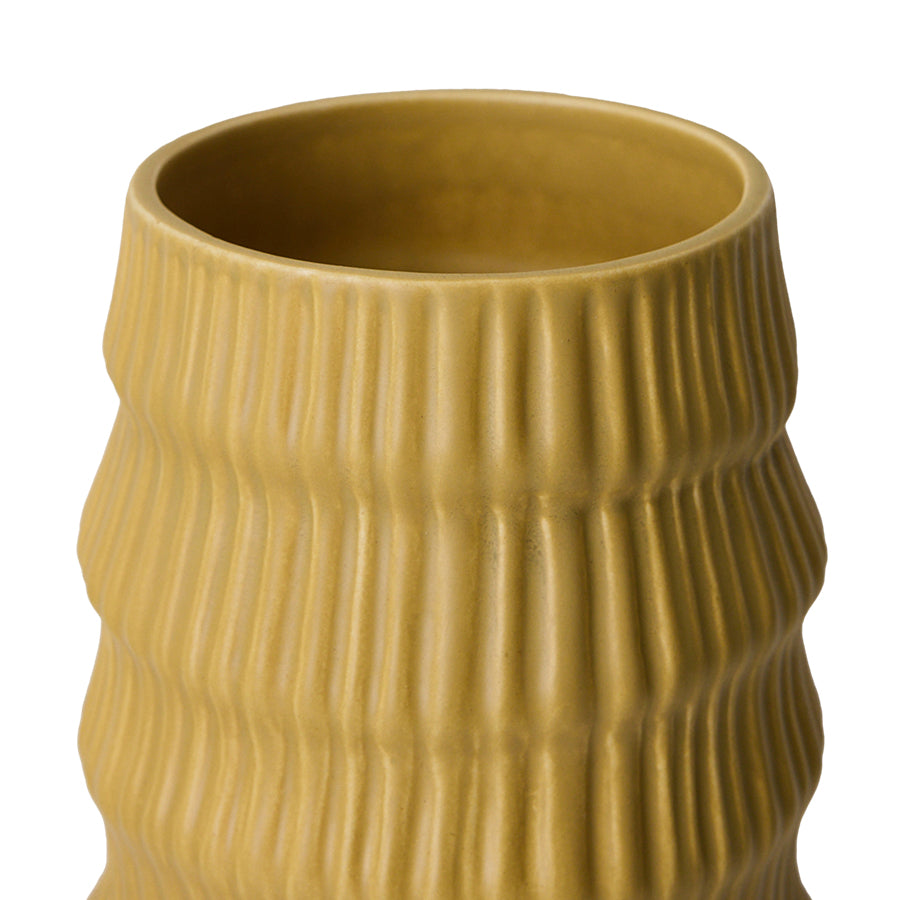 close-up of the ribbed texture and rim on the HKLIVING ochre ceramic table lamp shade