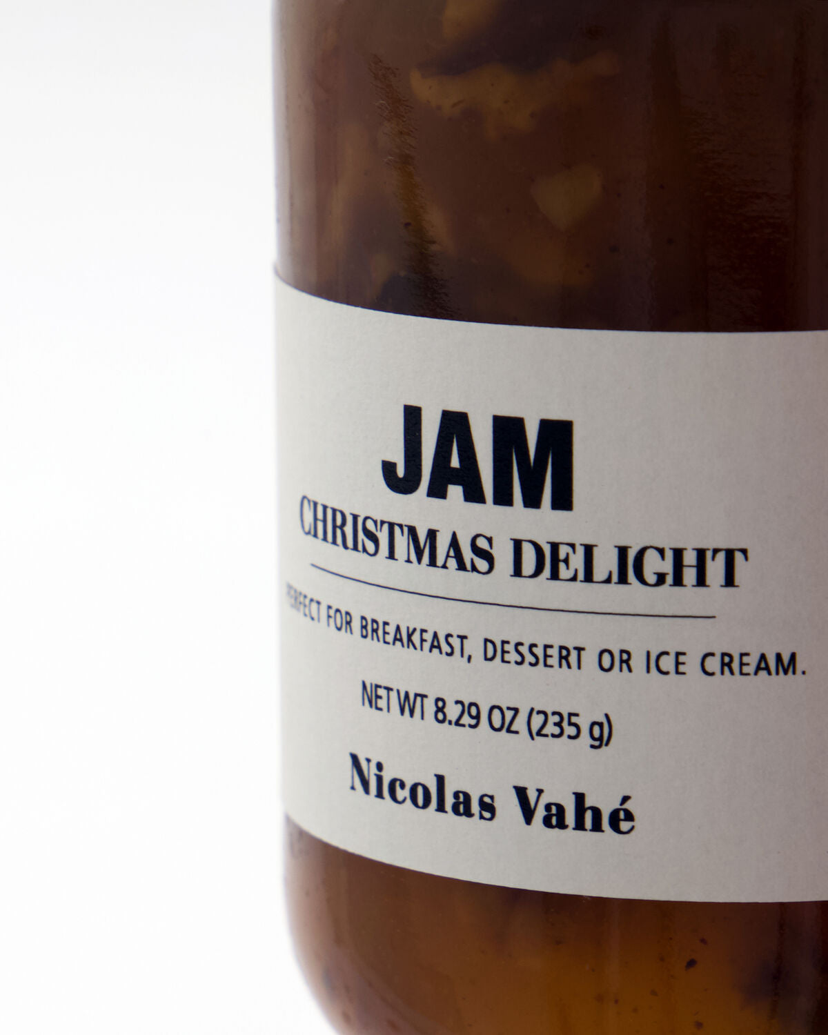 Close-up of the Nicolas Vahé Christmas Delight jam label