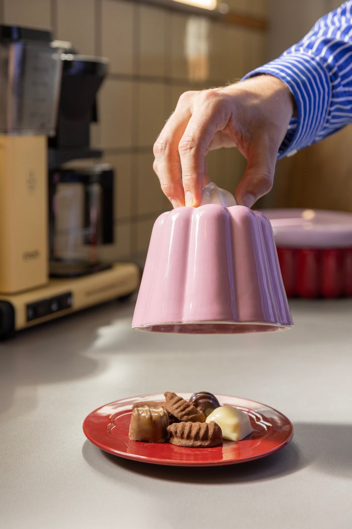 Cloche Pudding Pink by &klevering | Playful Dessert Display