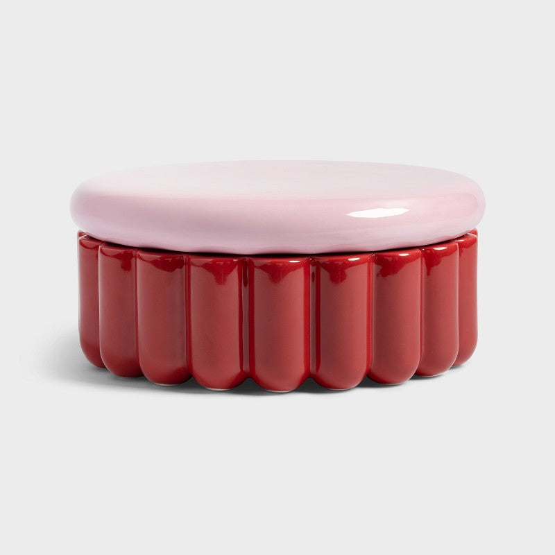 burgundy scalloped charlo jar by &k Amsterdam with soft pink lid
