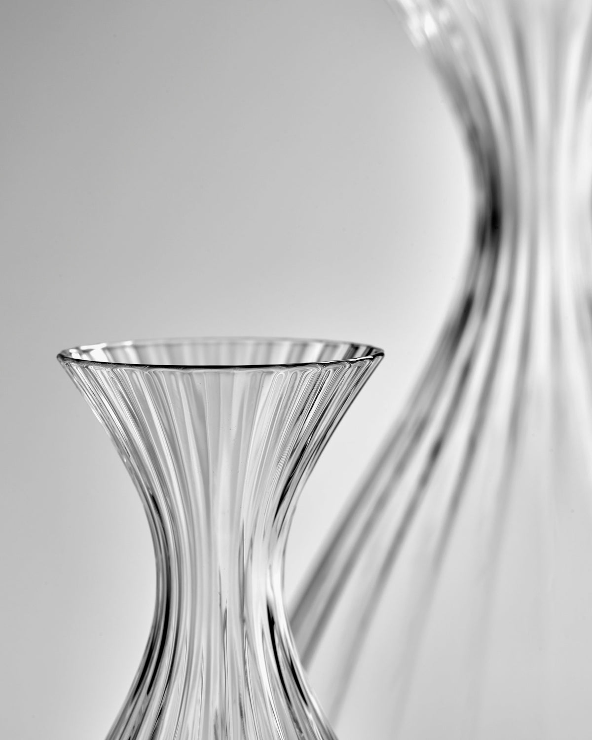 Close-up of the vertical ribbing on the Serax Inku glass carafe