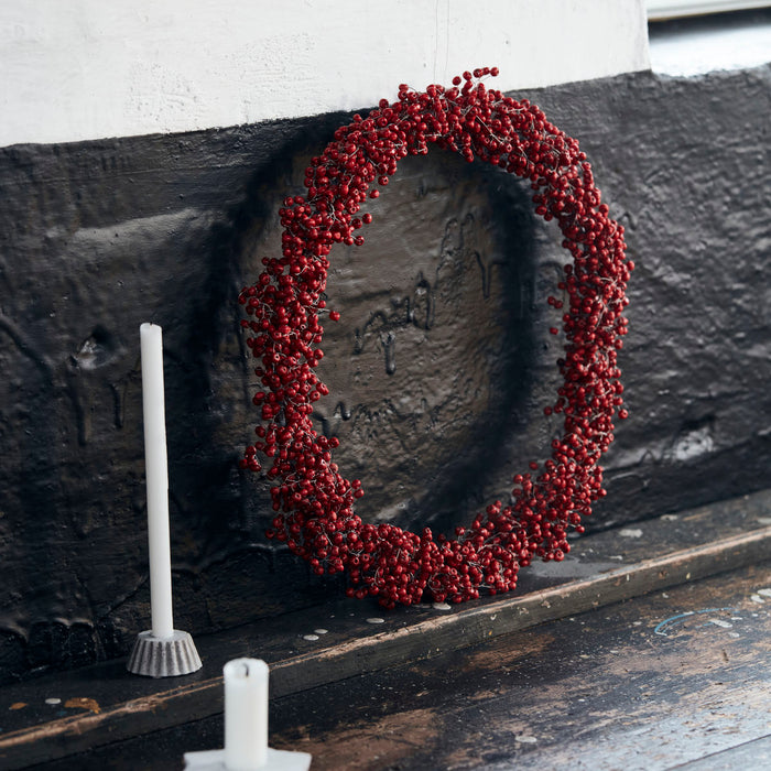 Winter Red Wreath L